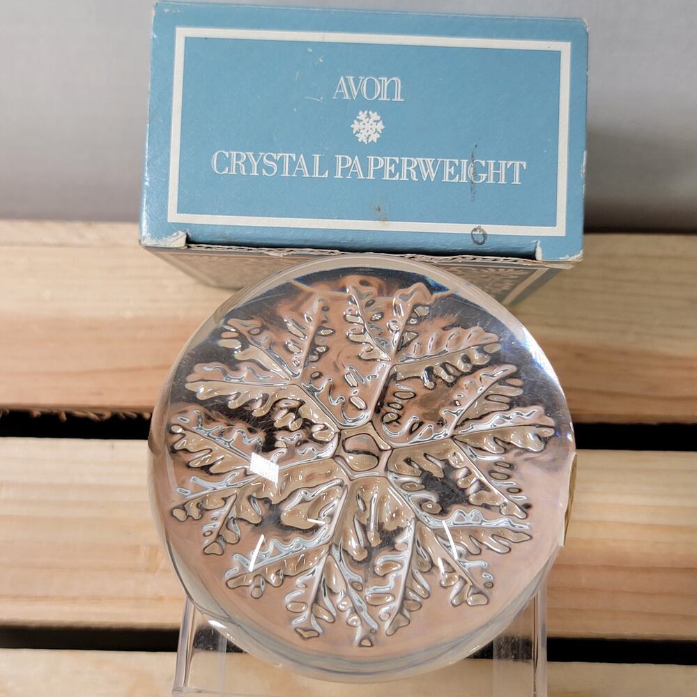 VINTAGE Avon Lead Crystal Snowflake Paperweight In Box
